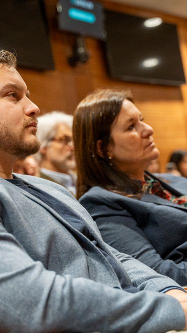 Lanzamiento Observatorio de Finanzas y Sociedad Lanzamiento Observatorio de Finanzas y Sociedad