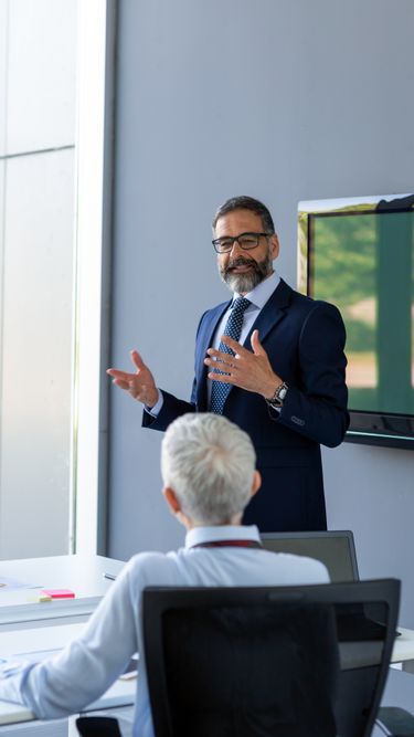 SENIOR EXECUTIVE PROGRAM<br>Cuando la experiencia te impulsa a reinventarte